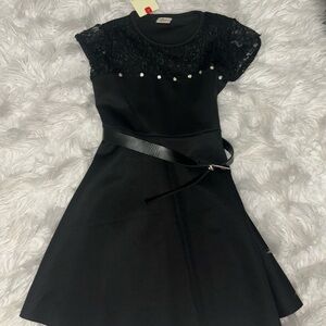 Girls black dress comes with belt size 8